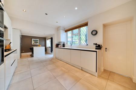 1418668-15-69b0a7...