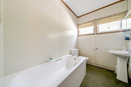 1431704-5-69bb13e...