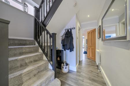 1433423-7-69c42ea...