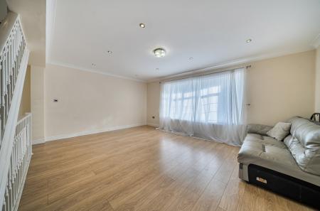 1430529-8-69b9acf...