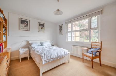 1440358-13-69e63d...