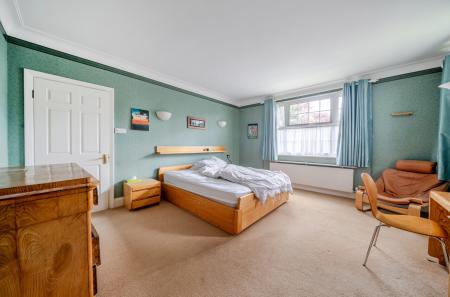 1440358-15-69e63d...