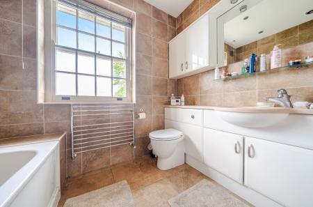 1440358-16-69e63d...