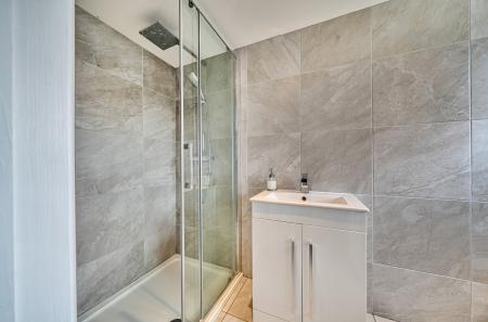 1424927-1-69c19c1...