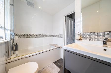 1424927-7-69c19c6...