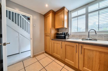 1424927-9-69c19c7...