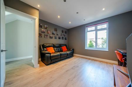1478780-9-6a35562...