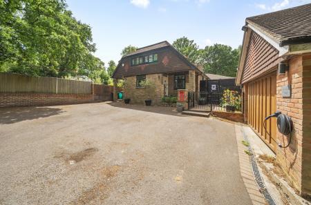 1312503-2-685c0ad...