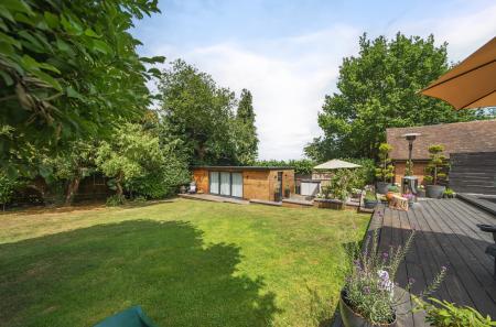 1312503-12-685c0b...