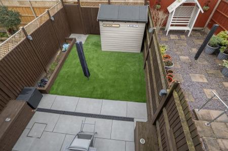 1393515-15-697782...