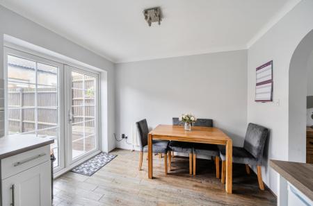 1393515-8-6977814...