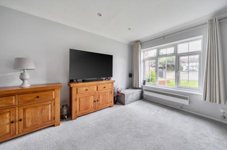 1393515-11-697781...