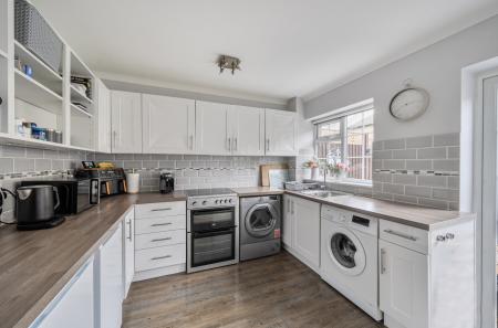 1393515-9-6977816...