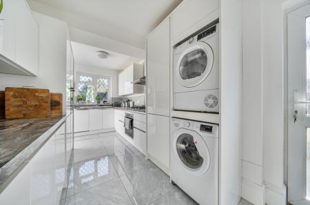 1436759-14-69d547...