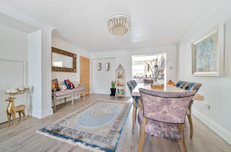 35-681515ddadc8a-...