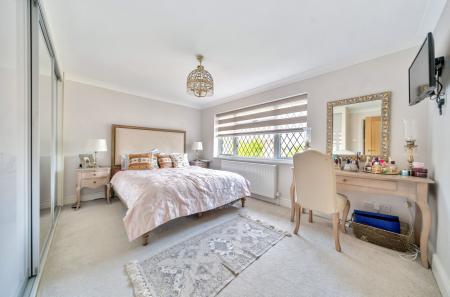 13-6815156c024c5-...