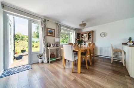 1304584-12-68471d...