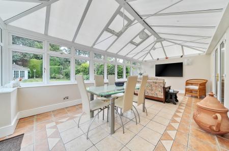 1305490-10-684971...