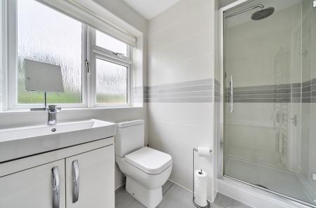 1305490-14-684971...