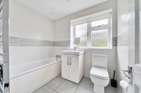 1305490-13-684971...