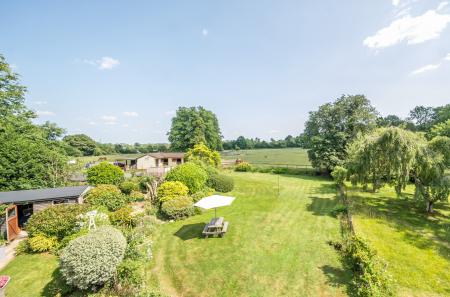 1313605-3-68592c8...