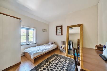 1313605-5-685468f...