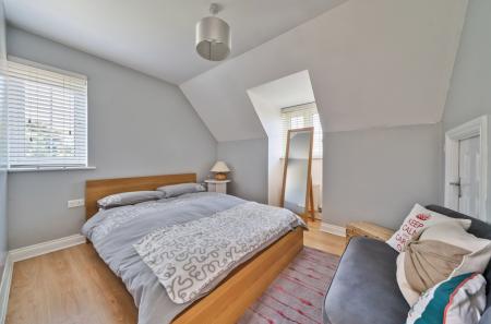 1306328-8-6852fb9...