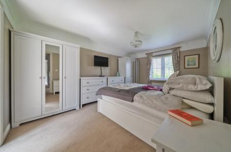 1306328-16-6852fd...