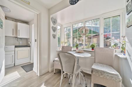 1306328-22-6852fe...