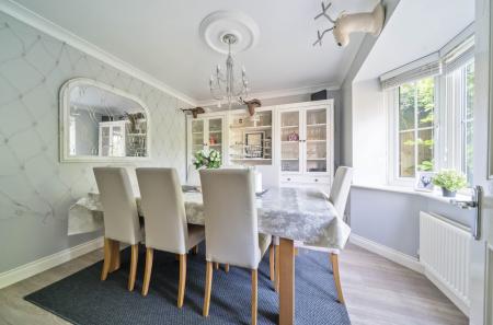 1306328-19-6852fe...