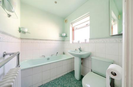 1329130-17-689b13...