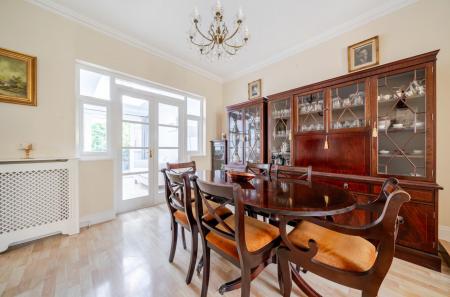 1329130-9-689b13c...