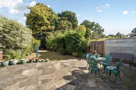 1329130-27-689b14...