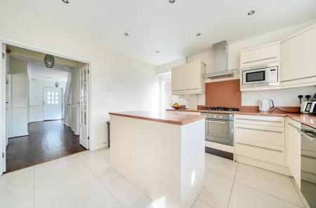 1346121-9-68b883f...