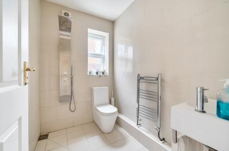 1346121-6-68b883b...