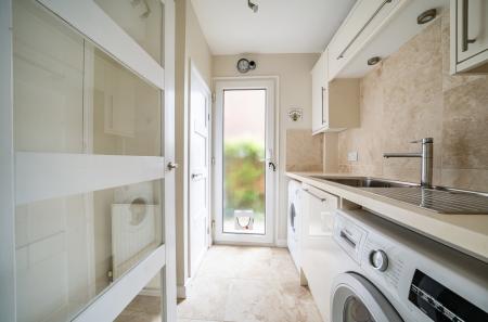 1353208-17-68cad9...