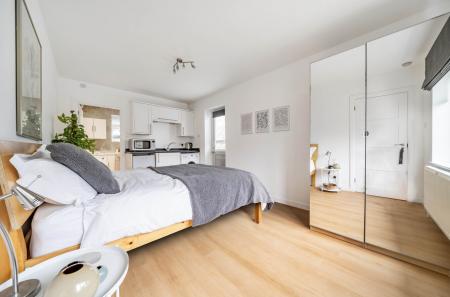 1353208-16-68cad9...