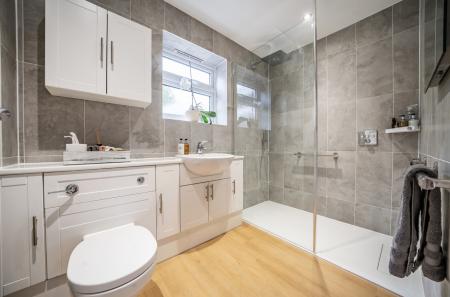 1353208-15-68cad9...