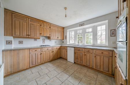 1423314-1-69a80ee...