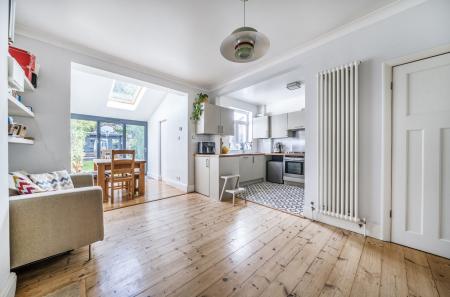 1358844-7-68d482c...