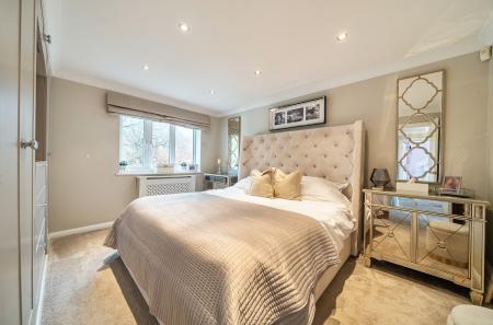 1402533-3-697cc13...