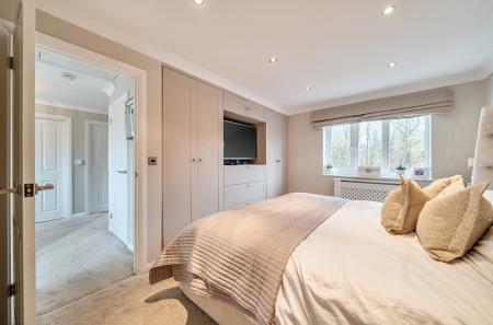 1402533-2-697cc13...