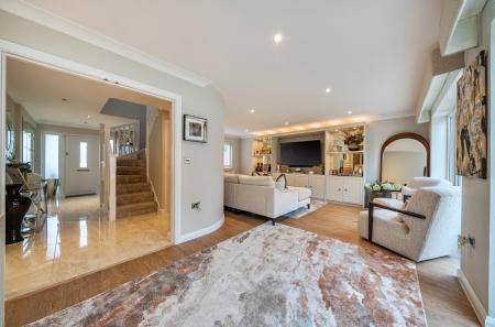 1402533-11-697cc1...