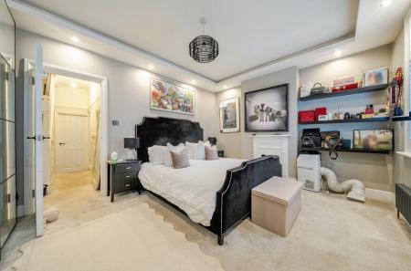 1410833-5-698e1d9...