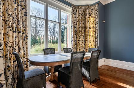 1414886-10-6994c0...