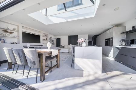 1424120-12-69bc2e...