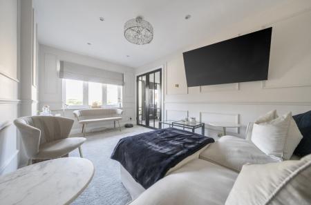 1424120-5-69bc2e5...