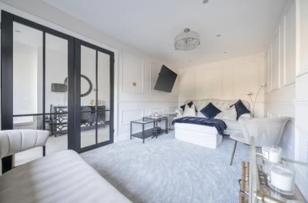 1424120-3-69bc2e4...