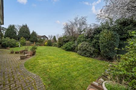 1393350-2-69a019f...