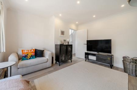 1425764-9-69b1510...